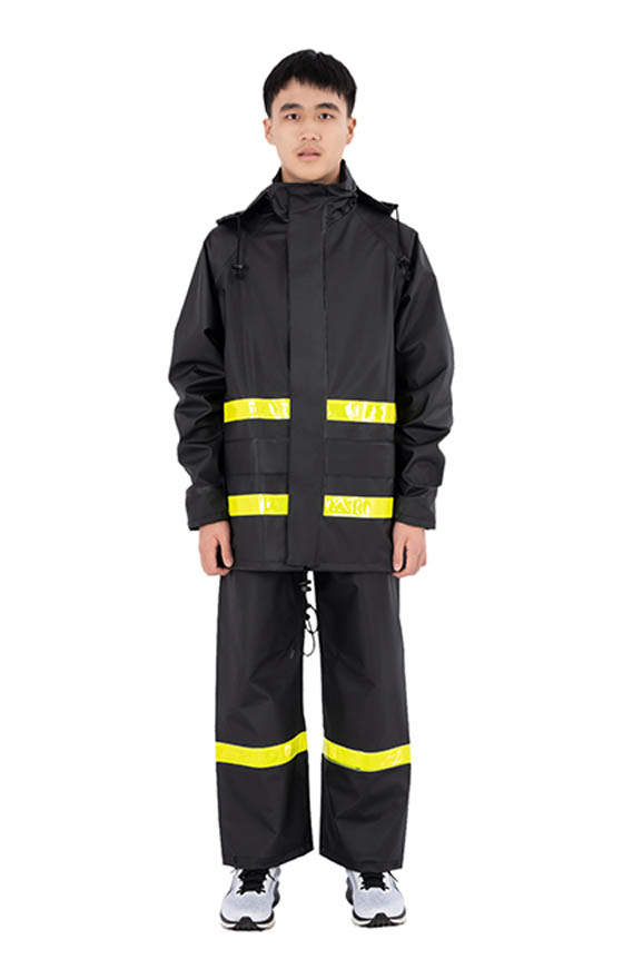 Conjunto de Impermeable de PVC y Tejido de Punto 8222